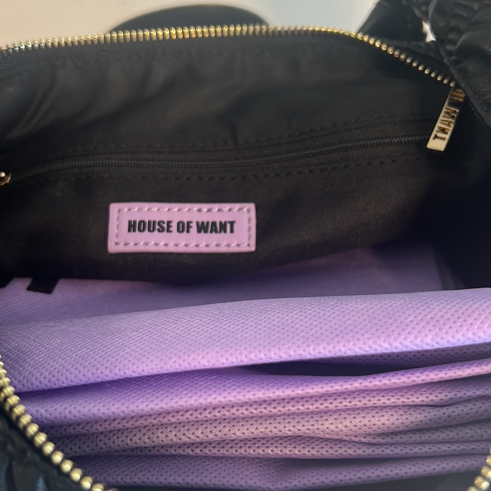 House of want black vegan leather bag with gold hardware - Picture 5 of 5